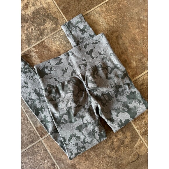 Gymshark Adapt Camo Seamless Leggings XS - Picture 7 of 8